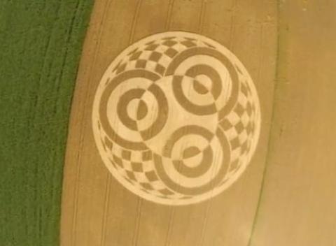 http://4ec83e1731d4b7df57af-e9e45dfa7fe4f440bafc600ca8203634.r44.cf3.rackcdn.com/518350002-Mysterious-Crop-Circle-Appears-Overnight-In-Germany.jpg